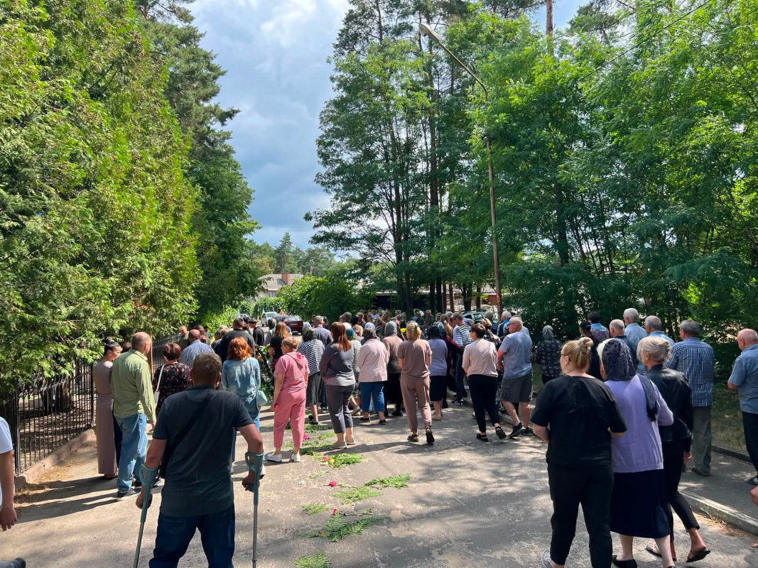 Мобілізували місяць тому: на Волині попрощалися із 40-річним захисником Дмитром Стасюком