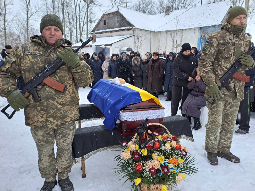 «Придбав шість авто і Starlink для фронту»: на Волині попрощалися із загиблим Героєм Олександром Нагалюком