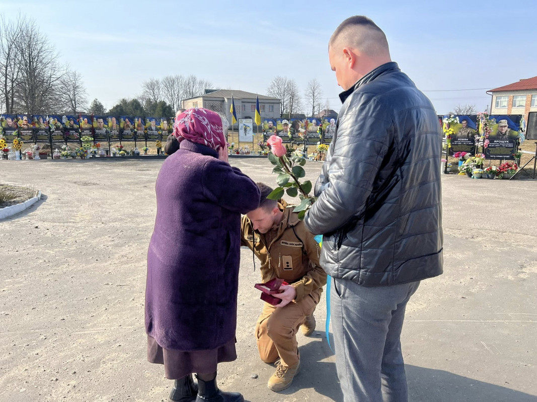 Матерям двох полеглих Героїв з Волині вручили посмертні нагороди синів