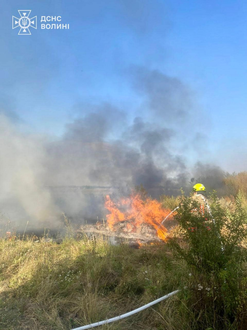 Через людську недбалість на Волині згоріла господарська споруда