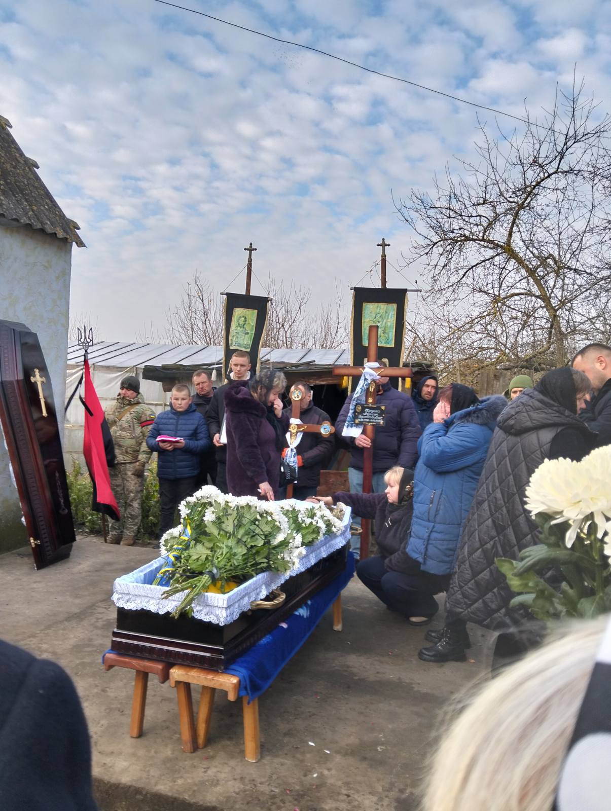 На Волині в останню дорогу провели військового Адріана Крупка. Фото