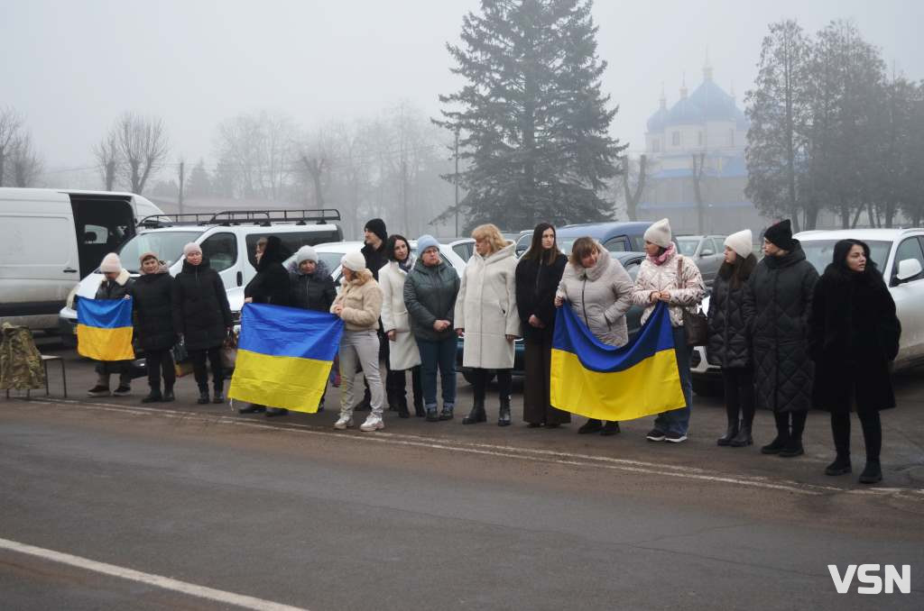 «Для нас – це одна хвилина, для них – Вічність»: у прикордонному місті на Волині вшанували тих, хто загинув від війни