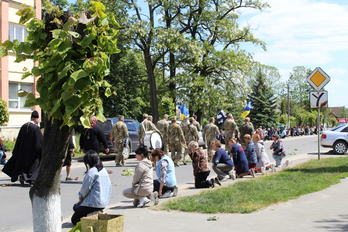 В бою отримав поранення, несумісні з життям: на Волині поховали Героя Сергія Дмитрука