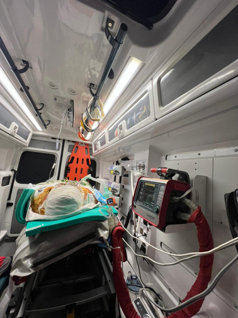 Медики з Волині транспортували важкопораненого пацієнта з опіками до Польщі