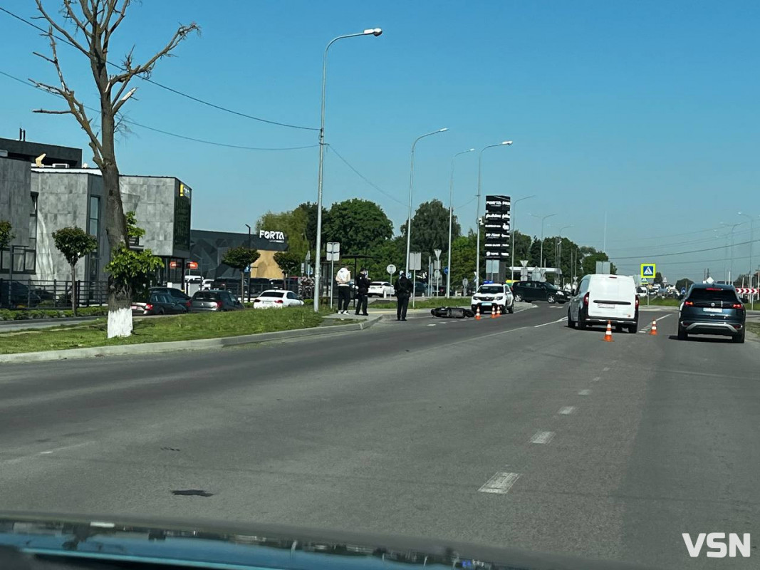 Біля Луцька сталася аварія: постраждав мотоцикліст
