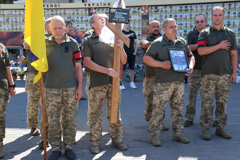 Загинув чотири місяці тому: у Луцьку попрощалися із 54-річним Героєм Едуардом Павловським