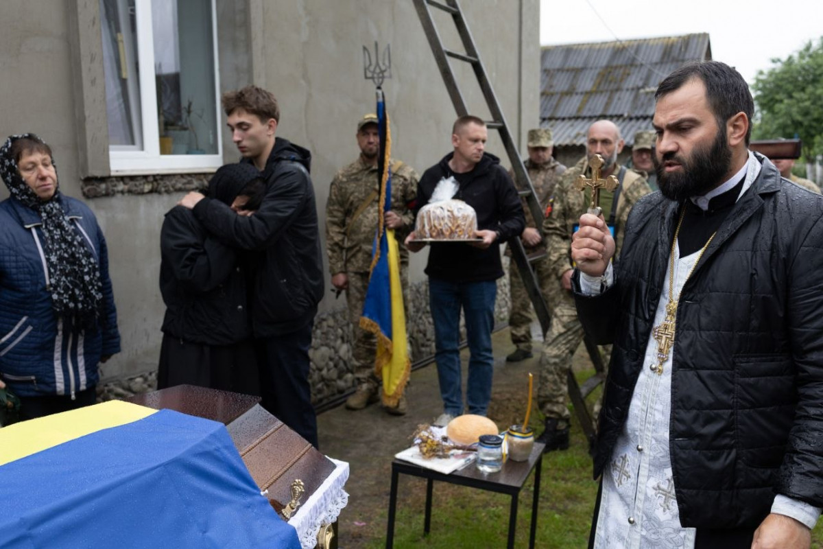 Без сина залишилася мама, а без старшого брата — двоє братів: на Волині поховали 25-річного Героя Олексія Семеновича