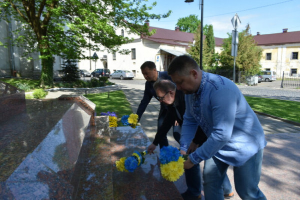 У Луцьку вшанували пам’ять жертв політичних репресій