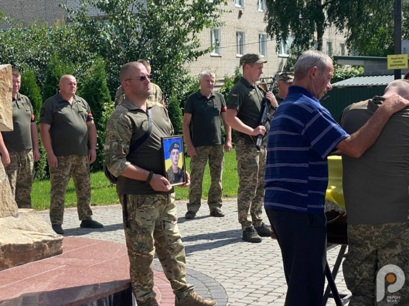 На Волині попрощались з бійцем Володимиром Оченком, який загинув захищаючи Україну