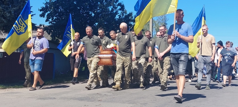 «Його очі горіли жагою до волі, до життя»: на Волині попрощалися з Героєм Михайлом Водоносом