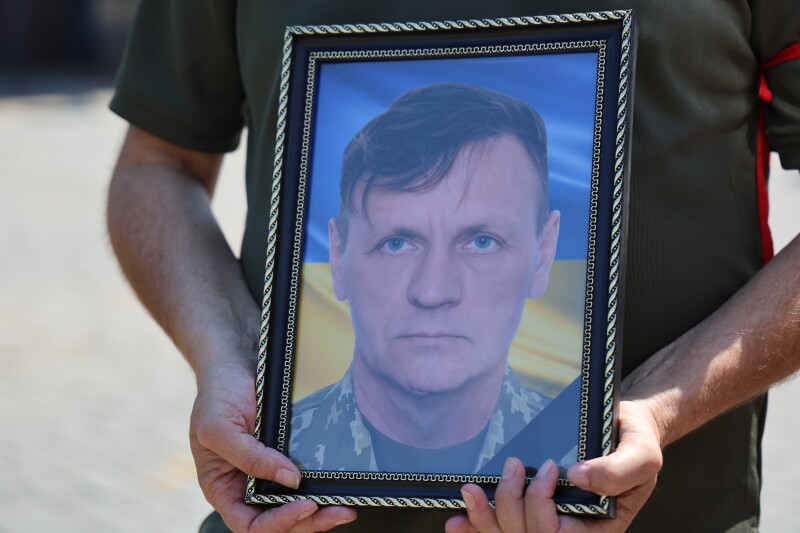 Загинули понад рік тому у Курській області: у Луцьку відбулося прощання з Героями Леонідом Матвійчуком та Олександром Єдинаком