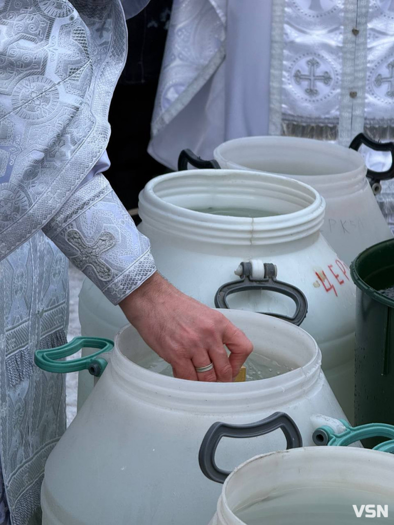 Як у Луцьку освячували воду. Фото