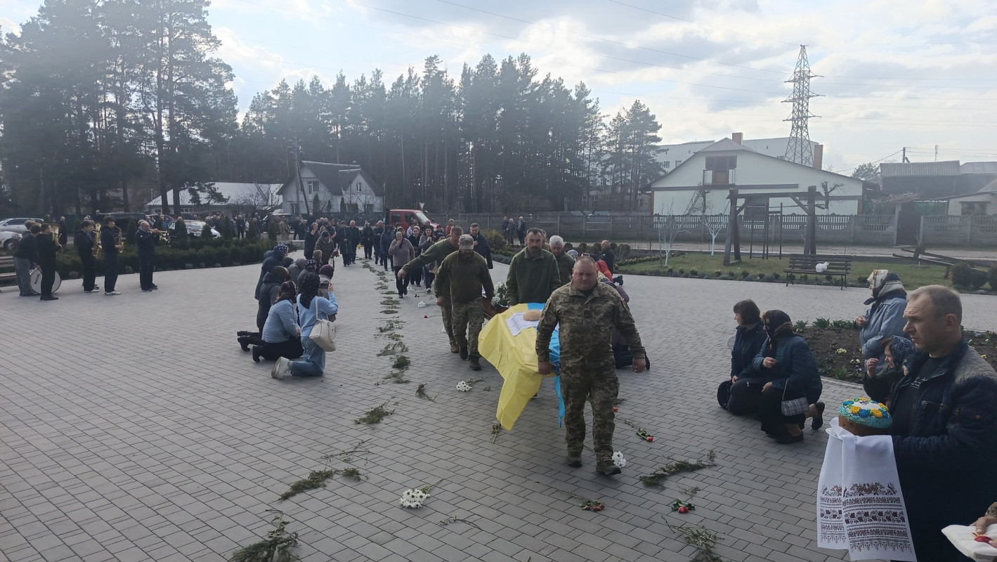 На Волині попрощалися з молодим Героєм Андрієм Горайчуком, відзначеним «Хрестом Хоробрих»