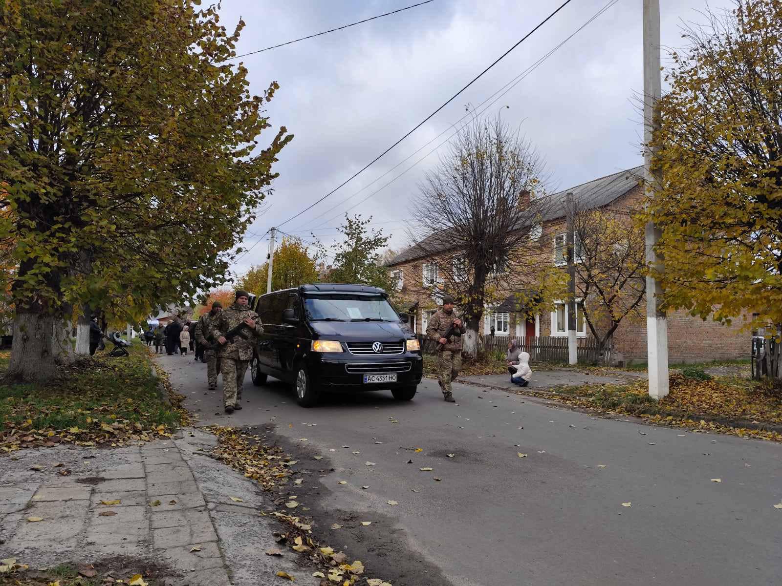 Призвали на службу у липні: волиняни провели в останню дорогу загиблого 27-річного Героя Олександра Пшикова