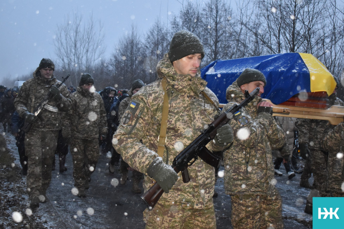 Молодий воїн не встиг створити сім'ю: на Волині попрощалися із загиблим Героєм Юрієм Кратіком