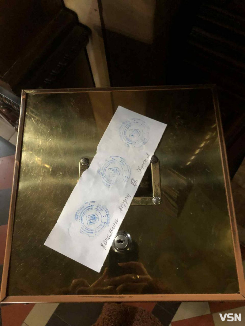 В кімнаті владики знайшли ікону російського святого: на Волині з Успенського Собору виселяють московський патріархат