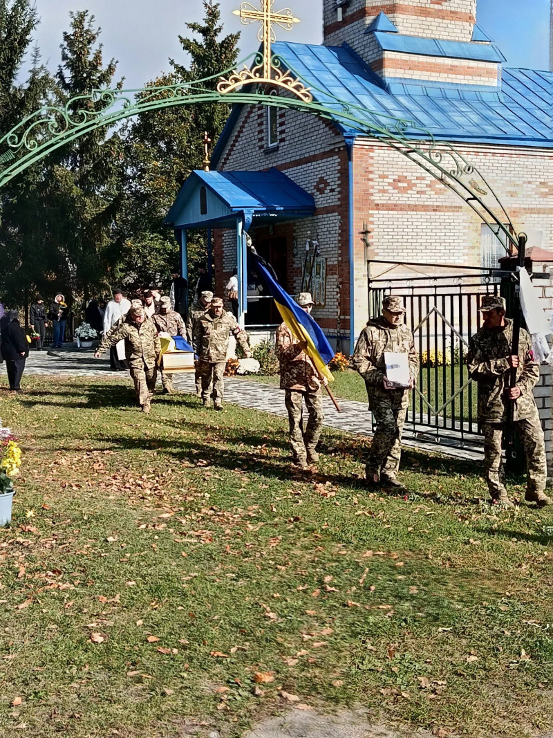 Назавжди 30: на Волині попрощалися із захисником Романом Гілем, якого вважали зниклим безвісти