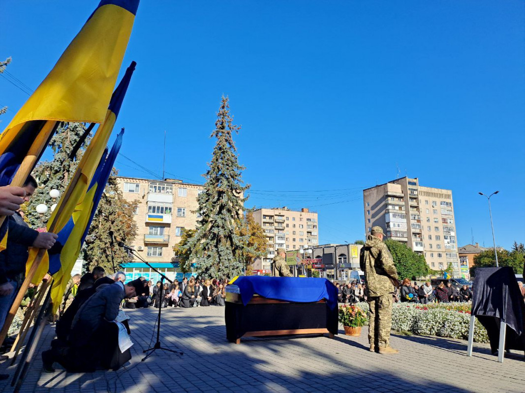 Лікарі боролися за його життя. Але, на жаль, урятувати не вдалося: на Волині попрощалися з Героєм Ігорем Гембицьким