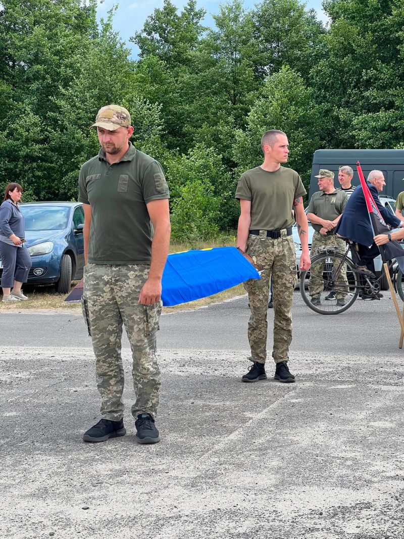 Мобілізували місяць тому: на Волині попрощалися із 40-річним захисником Дмитром Стасюком