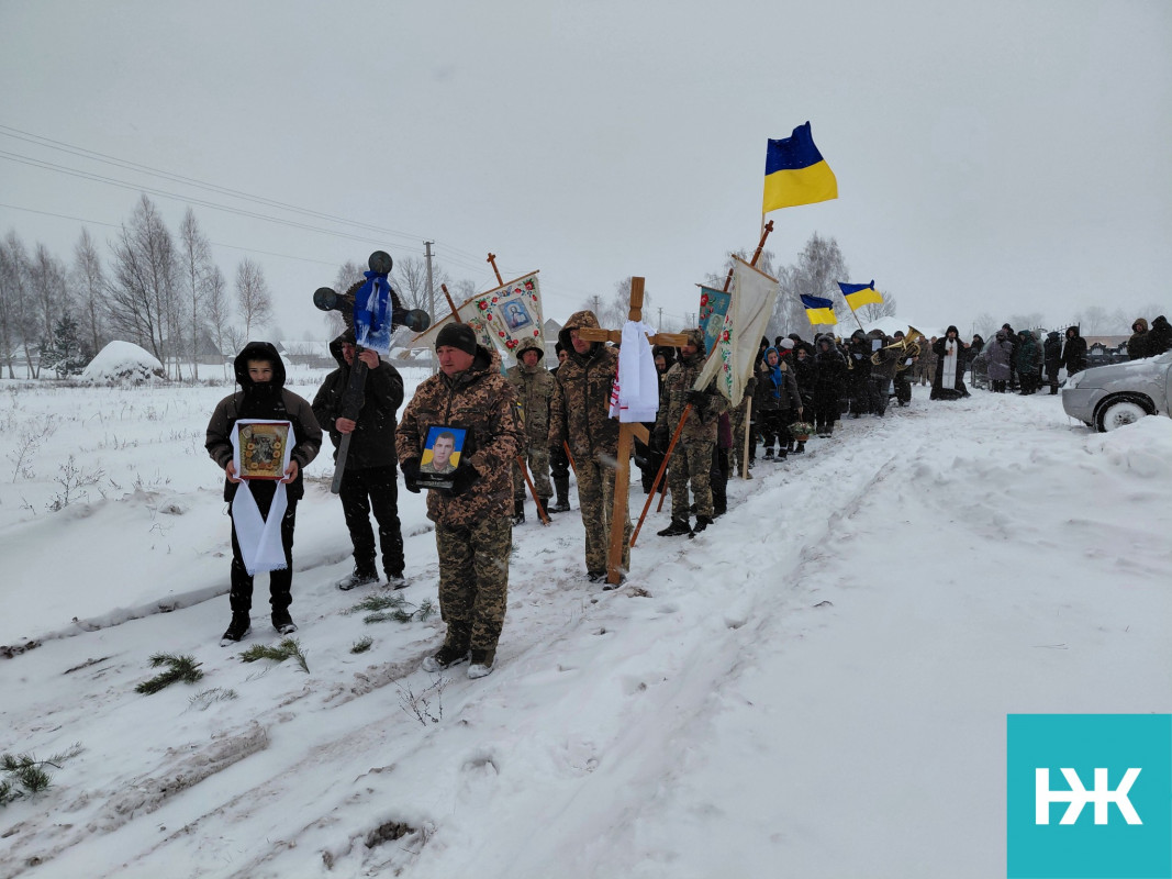 На Волині в останню дорогу провели воїна Анатолія Лукашевича