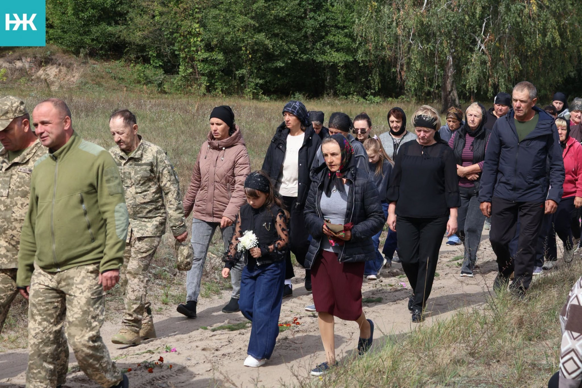 У громаді на Волині попрощалися із загиблим на Сумщині захисником Володимиром Хвесиком