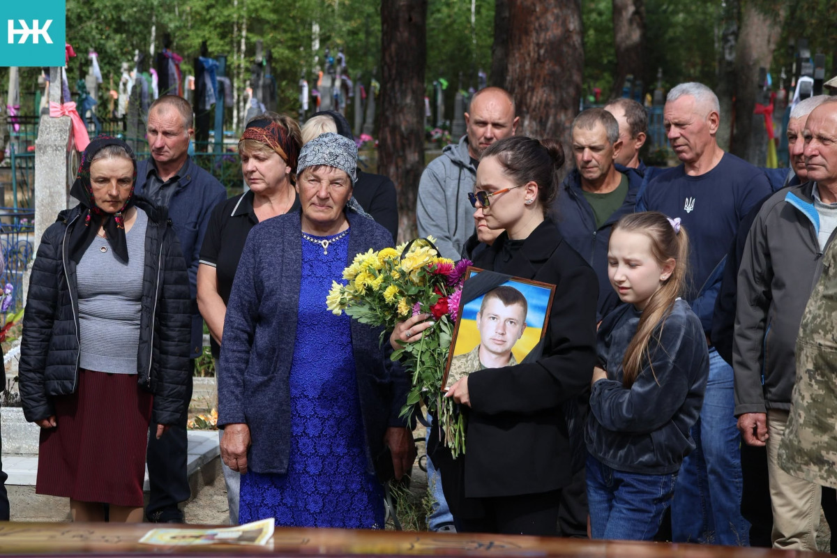 У громаді на Волині попрощалися із загиблим на Сумщині захисником Володимиром Хвесиком