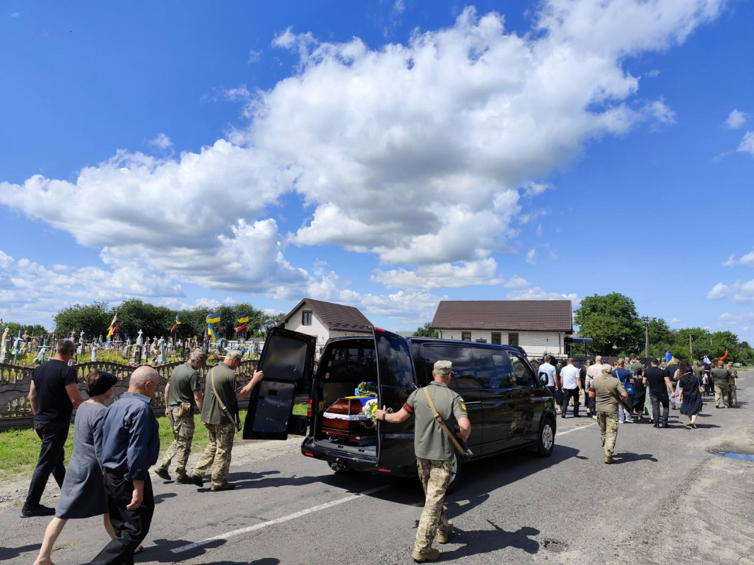 Загинув у травні минулого року: на Волині поховали Героя Руслана Приходька, який довгий час вважався зниклим безвісти