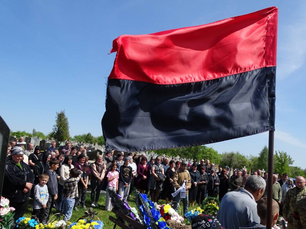 Родина дочекалася Героя - волиняни попрощалися із полеглим Героєм Василем Криницьким