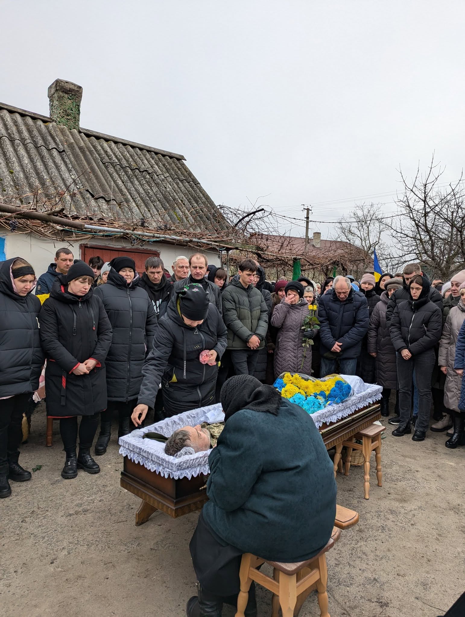 Серце зупинилося у лікарні: на Волині попрощалися з Героєм Олегом Котом