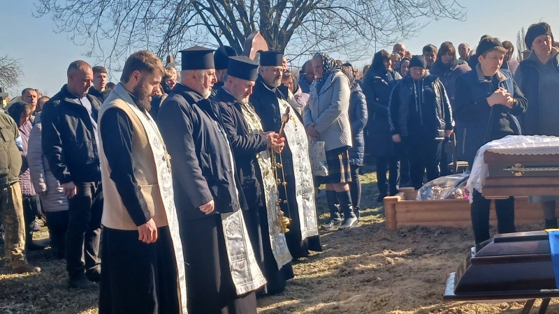 Його бойовий шлях пролягав через найгарячіші точки: на Волині попрощалися з воїном Миколою Ніколайчуком