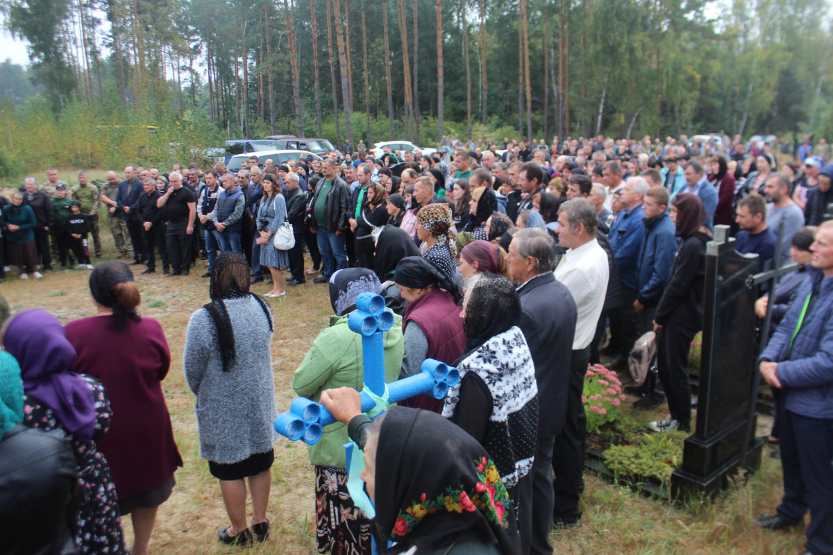 Не дожив до 50-річчя один день: на Волині поховали загиблого Героя Івана Гайдучика