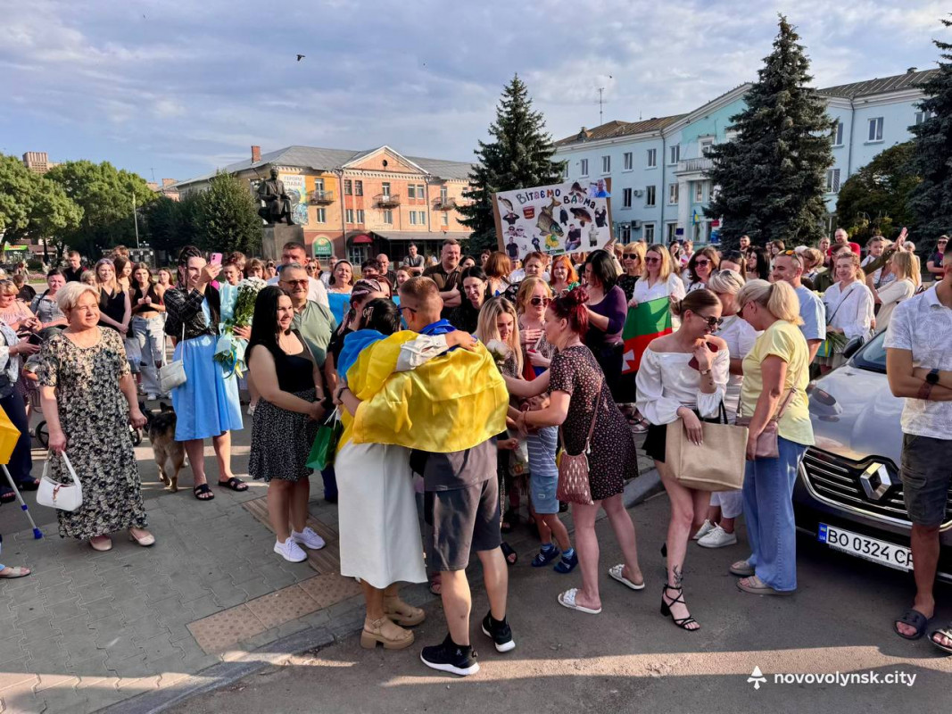 Волинь вітає Героя: Олег Карпюк повернувся додому у рідне місто після полону