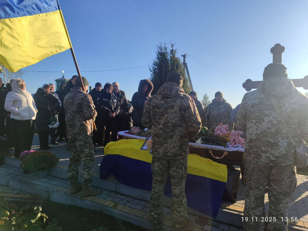Трагічно загинув у ДТП: на Волині попрощалися із 27-річним захисником Андрієм Романюком