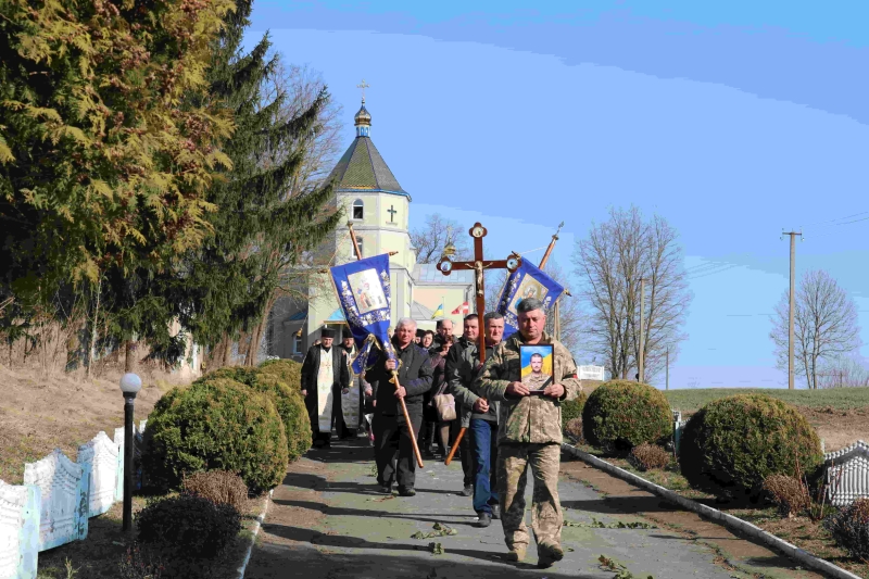 Громада на Волині провела в останню земну дорогу свого захисника Івана Шваївського