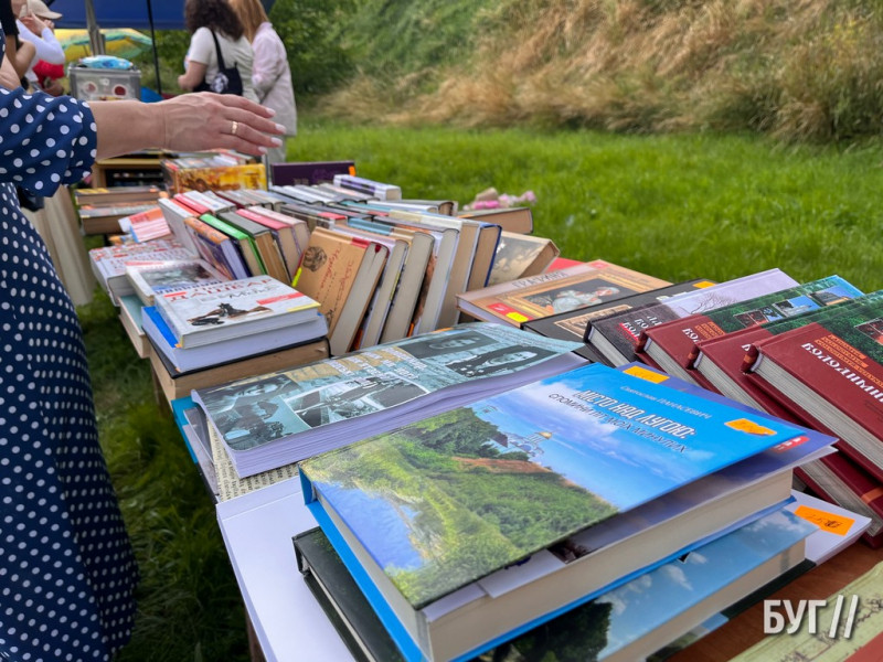 У Володимирі пройшов книжковий ярмарок, де збирали кошти військовим