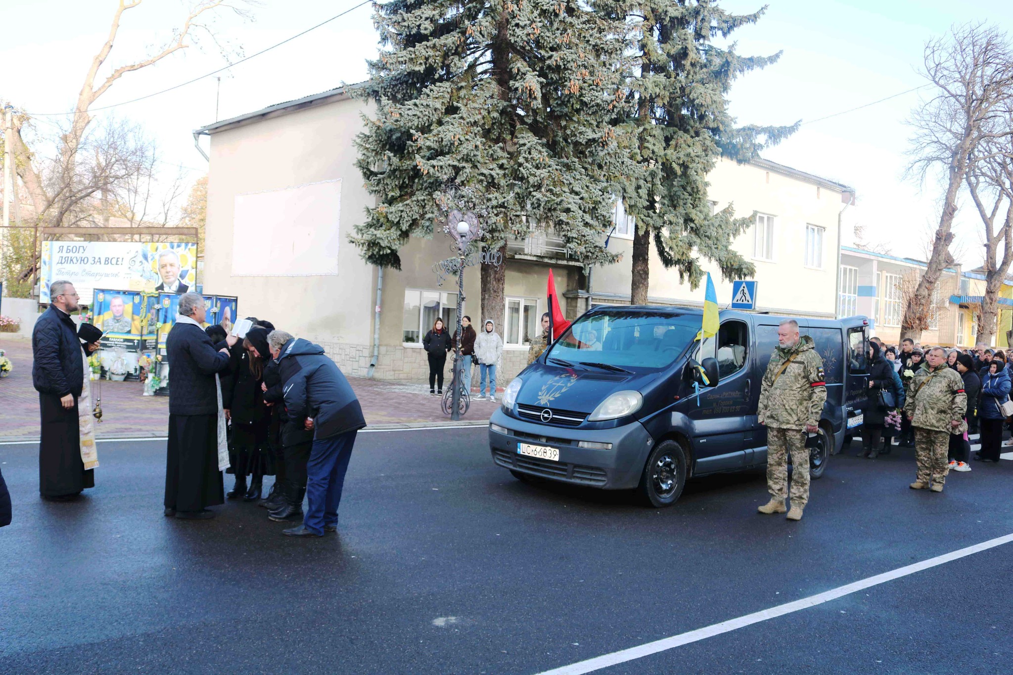 Маленька донечка втратила батька: на Волині попрощались з Героєм, який майже рік вважався зниклим безвісти