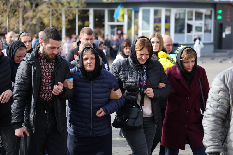 У Луцьку попрощалися із захисником України Віктором Калеником