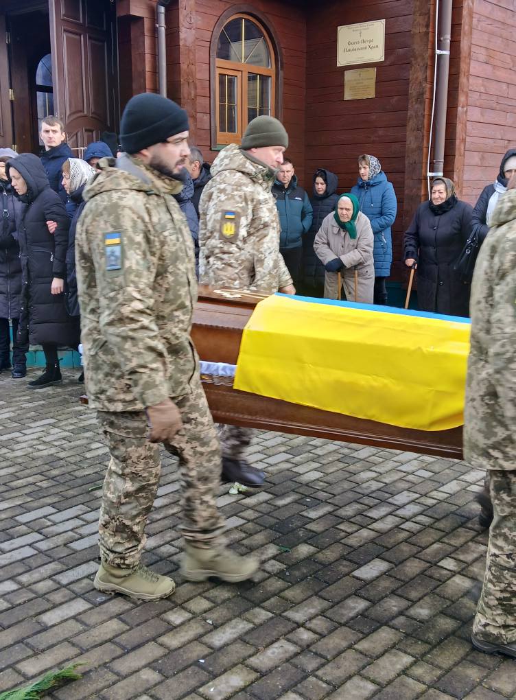 Серце зупинилося на Донеччині: волиняни провели в останню дорогу Героя Володимира Баглая