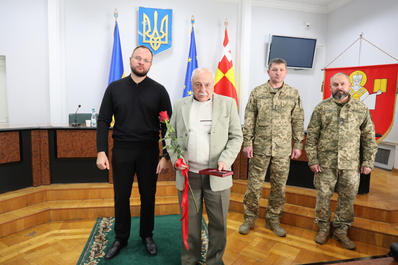 У Луцьку родинам загиблих воїнів вручили державні нагороди