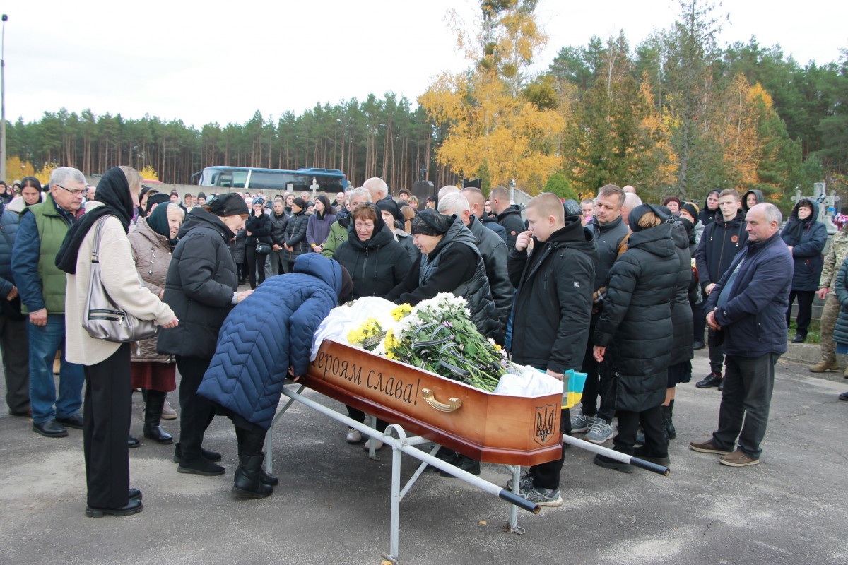 Кілька днів тому повернувся у військовий стрій: на Волині попрощалися з мужнім захисником Володимиром Євпаком