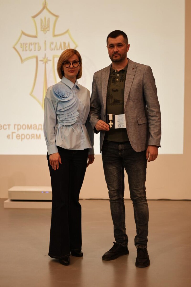 «Герої без зброї»: у Луцьку вручили почесні відзнаки людям, які щодня рятують і допомагають