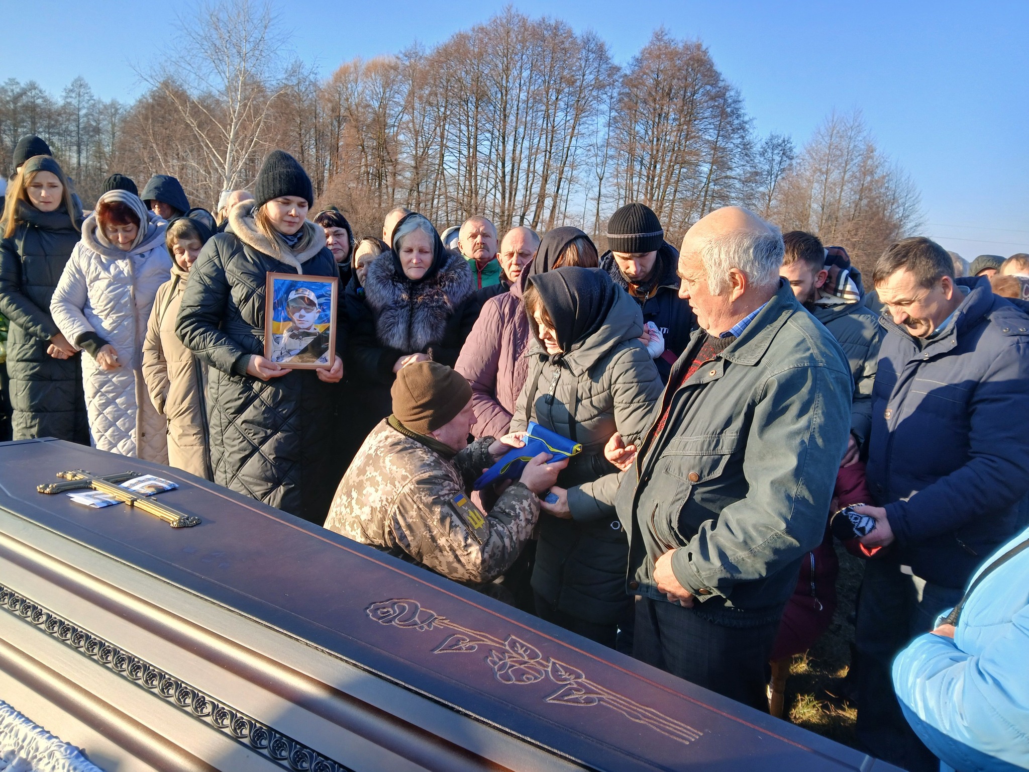 Навіки 37: на Волині в останню дорогу провели молодого Героя Андрія Савчука