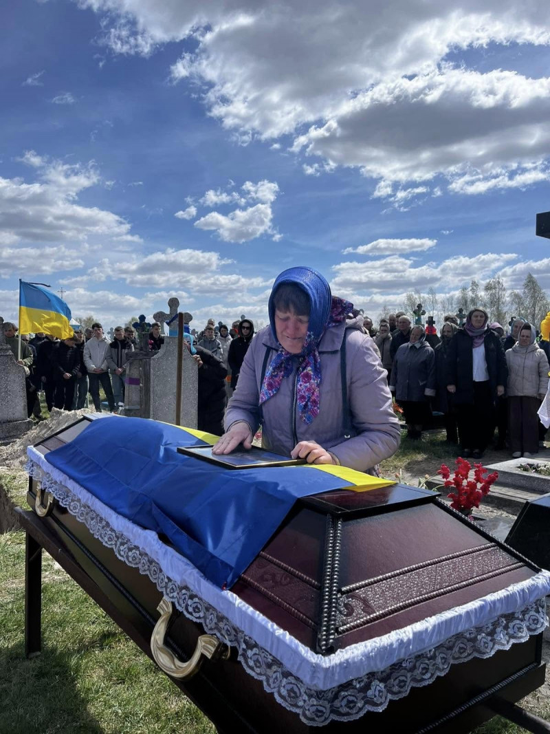 Загинув на Сумщині: на Волині поховали 43-річного Героя Валерія Бондара