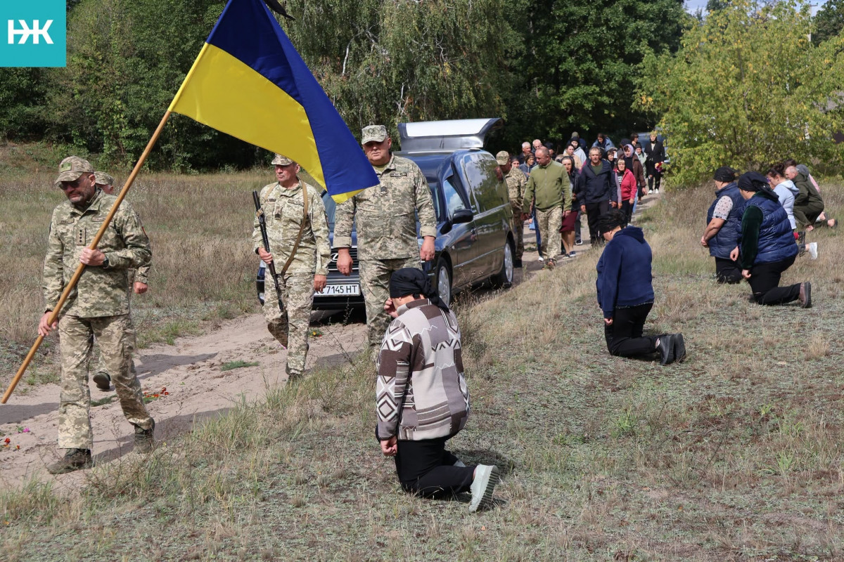 У громаді на Волині попрощалися із загиблим на Сумщині захисником Володимиром Хвесиком
