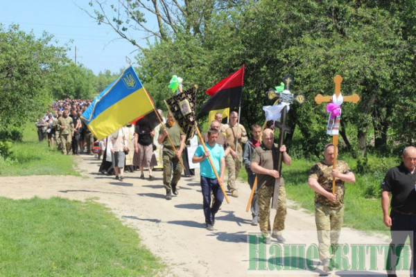 Тиждень не дожив до свого 23-річчя: на Волині поховали Героя
