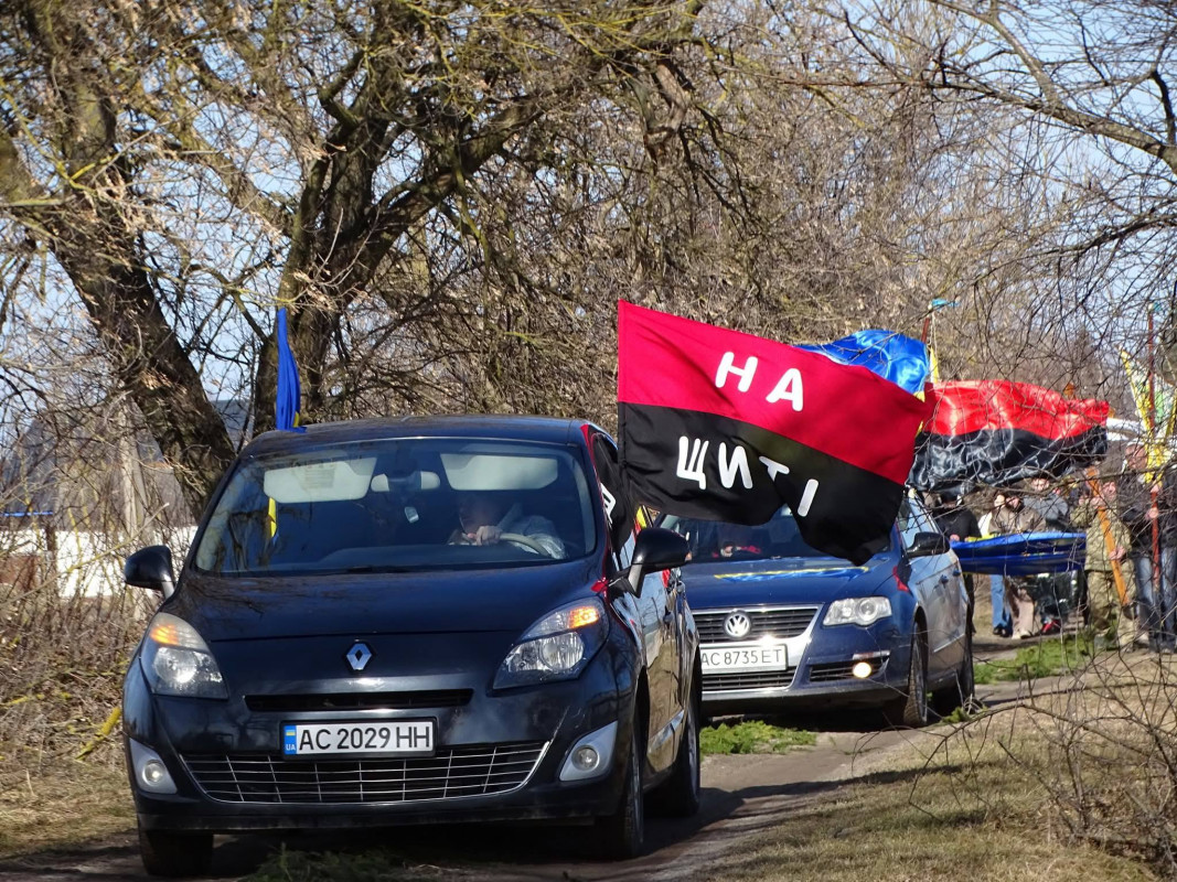Після довгих місяців невідомості: на Волині провели в останню путь захисника Віталія Дудика