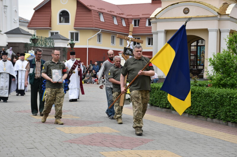 У Луцьку попрощалися із захисником України Олександром Іщуком