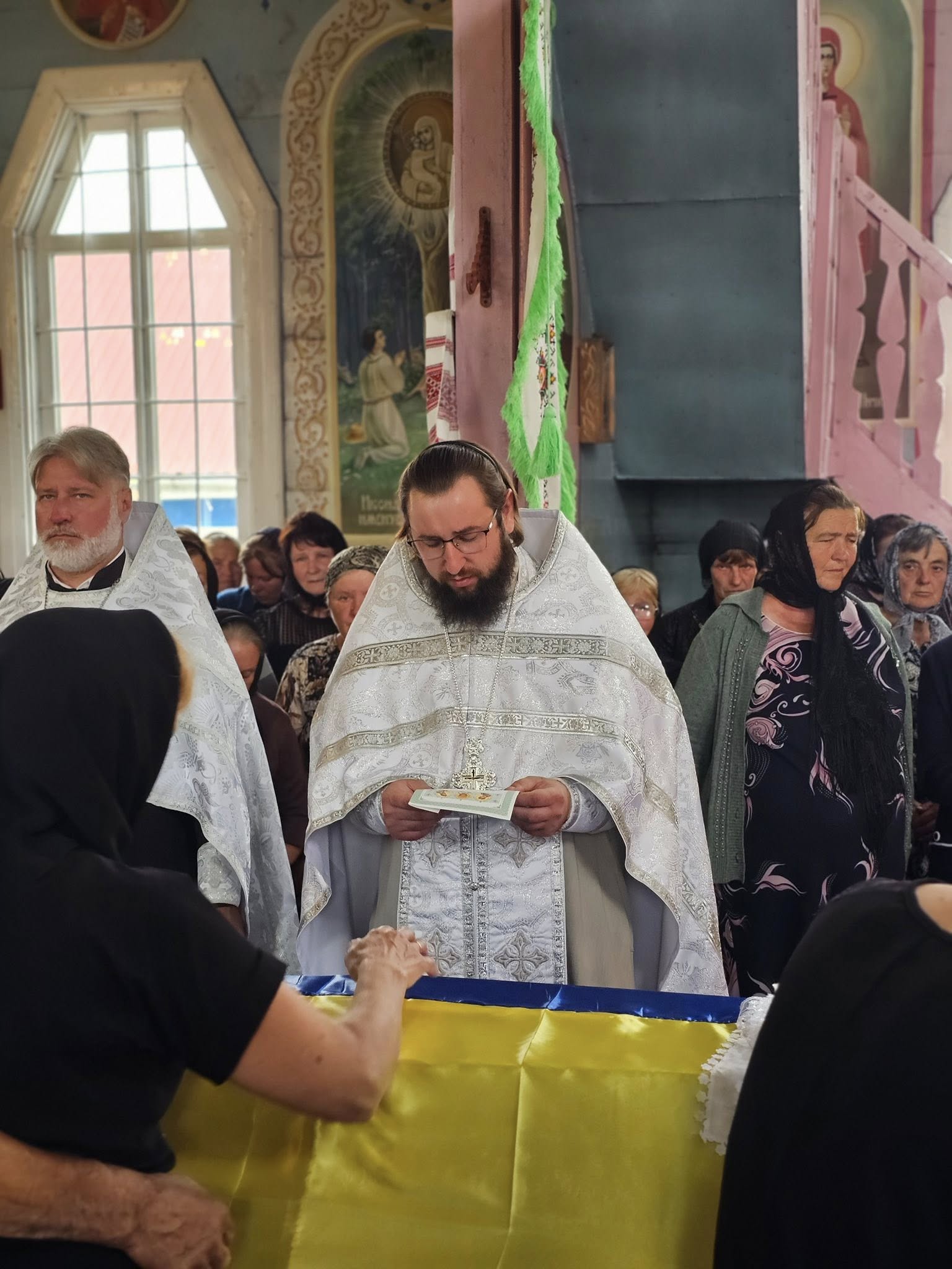 Навіки 33: на Волині попрощалися з полеглим Захисником України Володимиром Семенакою