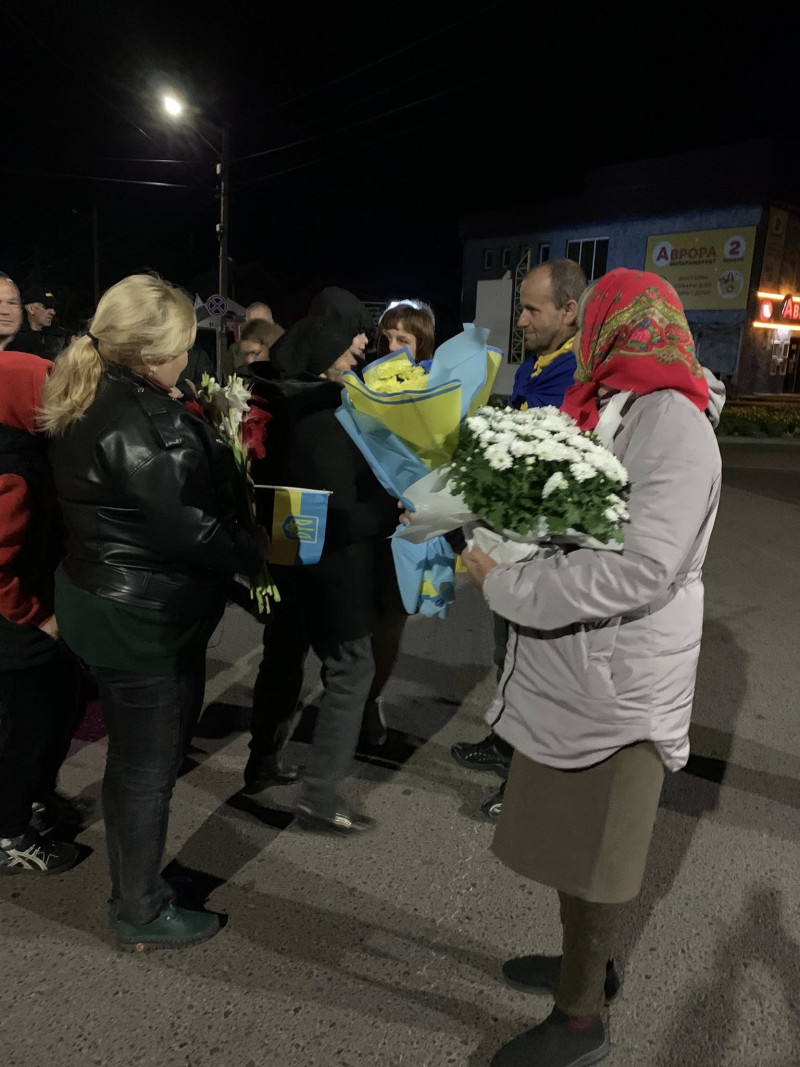 Після довгих місяців полону додому на Волинь повернувся захисник Василь Кулачук