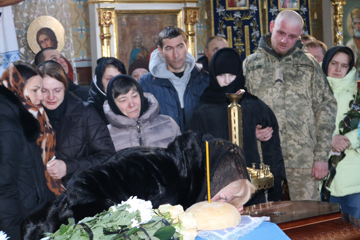 Довгий час вважався зниклим безвісти: на Волині в останню дорогу провели Героя Степана Гебу